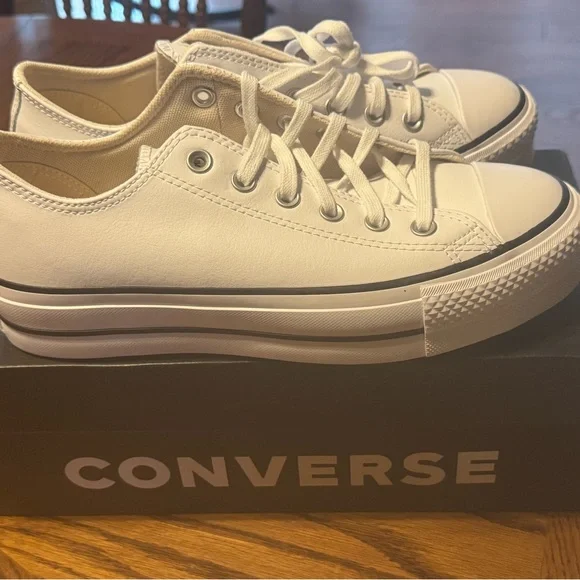 Converse Chuck Taylor All Star Lift Platform White Size 8.5 New In Box - Picture 3 of 8